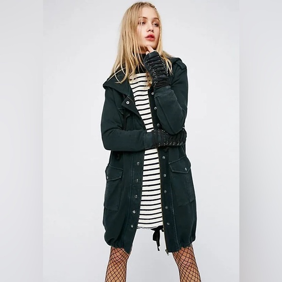 Free People Jackets & Blazers - Free People Chelsea Cardi laced up sleeve Hooded cardigan jacket Women’s XS RARE